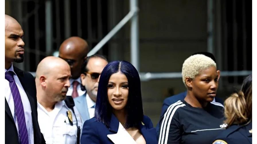 Cardi B se disculpa con sus fans por pedirles que compren su álbum en esta situación económica