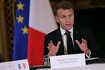 Macron recibe a los líderes políticos moderados antes de anunciar el nuevo primer ministro