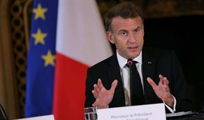 Macron recibe a los líderes políticos moderados antes de anunciar el nuevo primer ministro