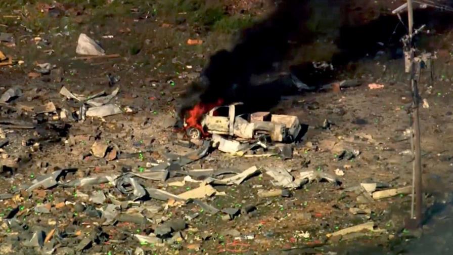 Al menos 19 desaparecidos incluyendo muertos por una explosión en fábrica de bombas en EE. UU. Al menos 19 desaparecidos incluyendo muertos por una explosión en fábrica de bombas en EE. UU.