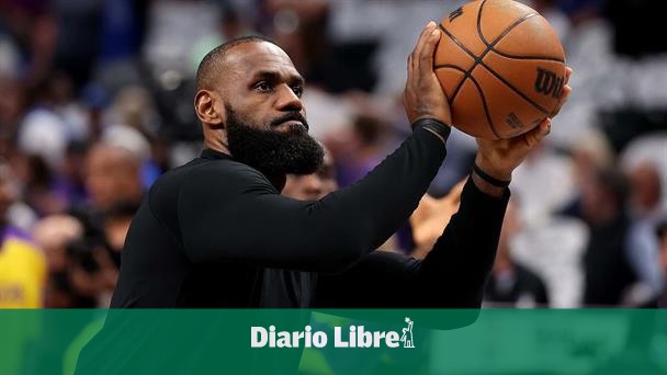 Por una ciática, LeBron James se perderá el arranque de la campaña