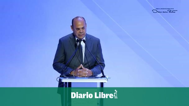 Reconocen a Augusto Taveras con Premio al Emigrante Dominicano