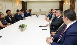 Antoliano Peralta recibe a delegación del Foro Internacional de Salud Mental y Sistema Penitenciario