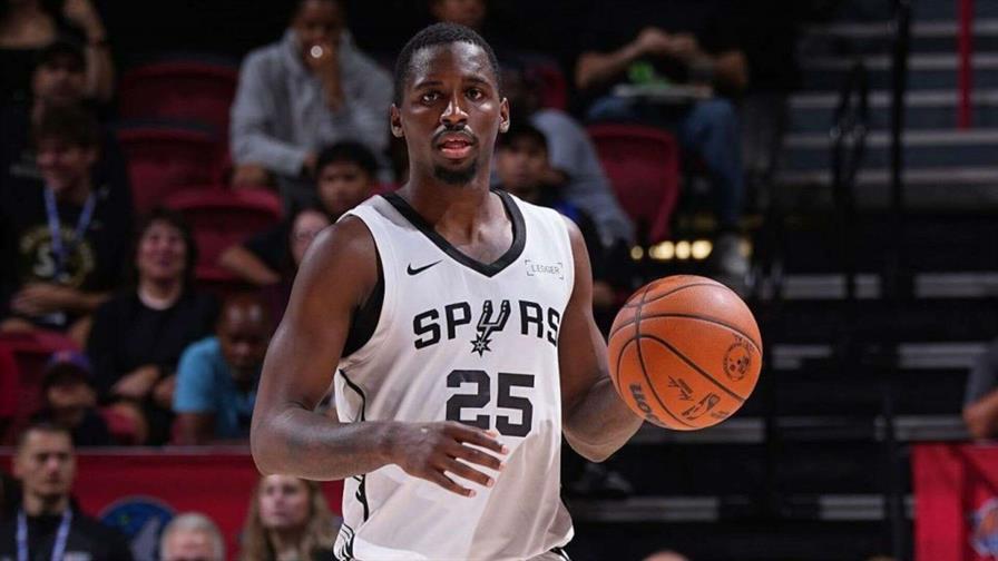 El dominicano David Jones impulsa a los Spurs a mantener su invicto en partido contra Utah El dominicano David Jones impulsa a los Spurs a mantener su invicto en partido contra Utah