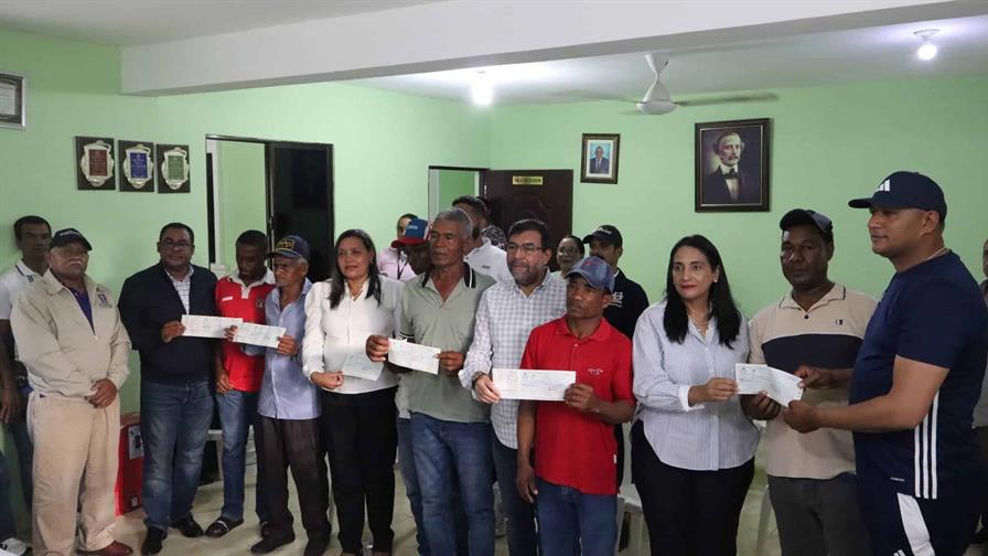 Gobierno indemniza a agricultores afectados por la construcción de la presa de Monte Grande