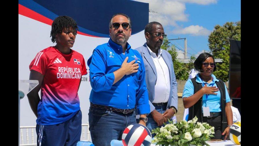 Marileidy Paulino elogia la labor de Alberto Rodríguez a favor de la juventud dominicana
