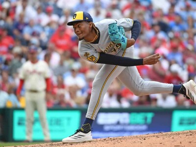 MLB: Suspenden por un partido a Abner Uribe