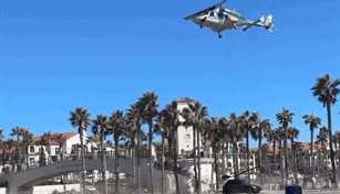 Helicóptero se estrella en playa de California y deja cinco heridos