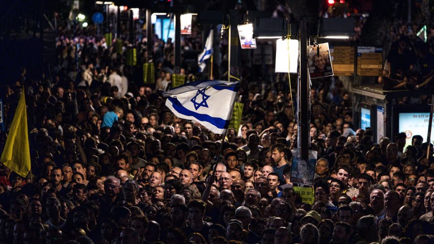 "Por fin sentimos esperanza" de un retorno de los rehenes israelíes celebra multitud en Tel Aviv