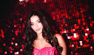 La cantante dominicana Adri Torrón lanza su disco RedStar"