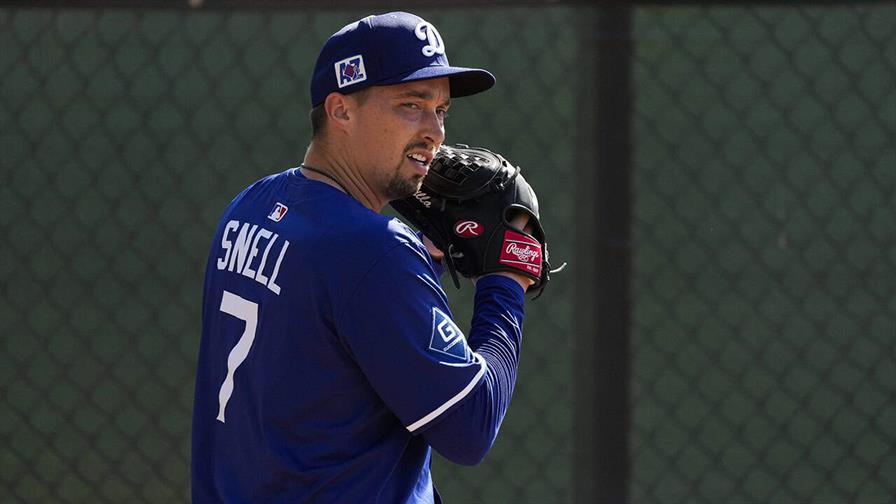 Snell abrirá por los Dodgers y Peralta lanzará el segundo partido por Cerveceros Snell abrirá por los Dodgers y Peralta lanzará el segundo partido por Cerveceros