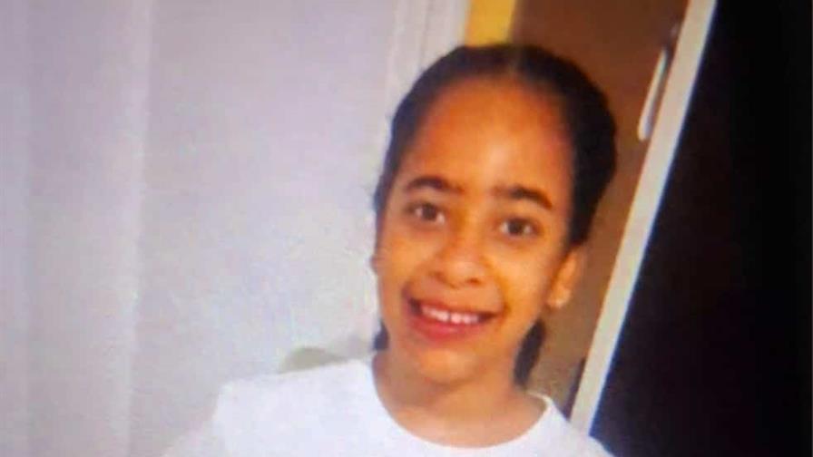 Adolescente de 11 años muere tras caerle una puerta de hierro en Santiago Adolescente de 11 años muere tras caerle una puerta de hierro en Santiago
