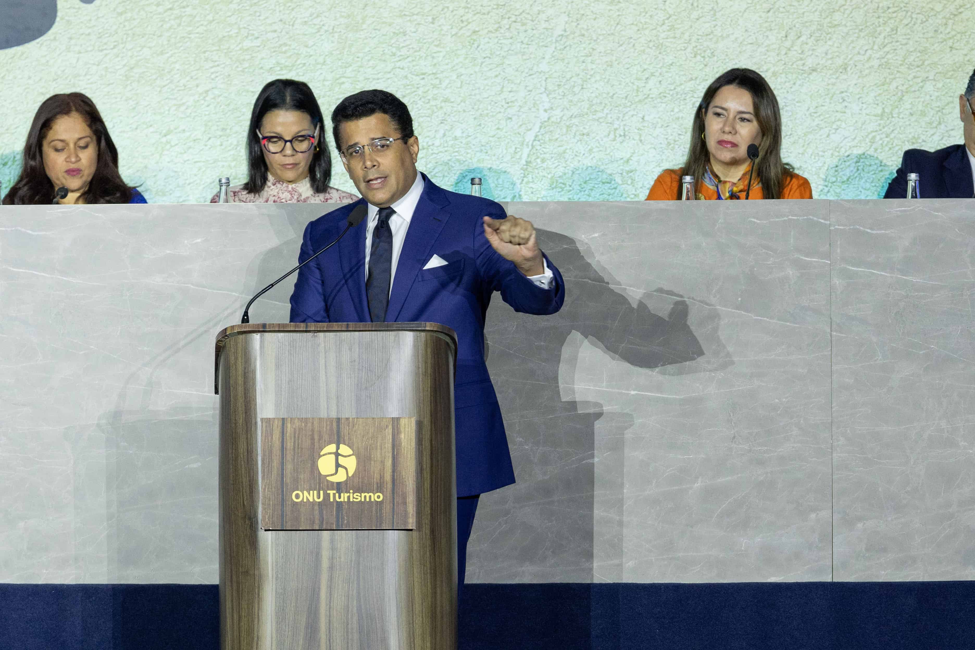 David Collado durante su discurso tras recibir el reconocimiento de ONU Turismo.