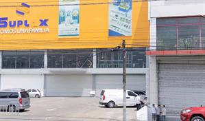 Rosa Ng denuncia supuesto maltrato de militares del Mived a trabajador de tienda china