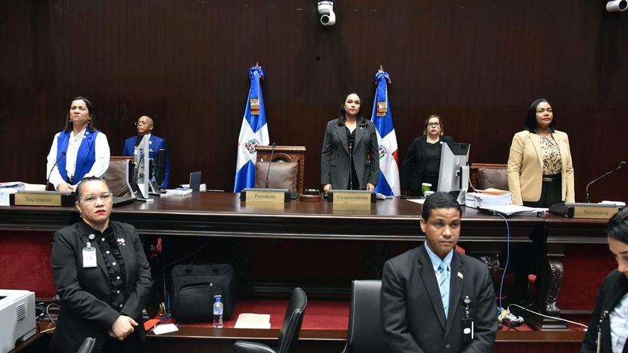 El Congreso empieza a discutir en comisiones los proyectos para acabar con los feminicidios El Congreso empieza a discutir en comisiones los proyectos para acabar con los feminicidios