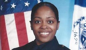 Hija de policía dominicana asesinada en NY lucha por una pensión para criar a sus hermanos