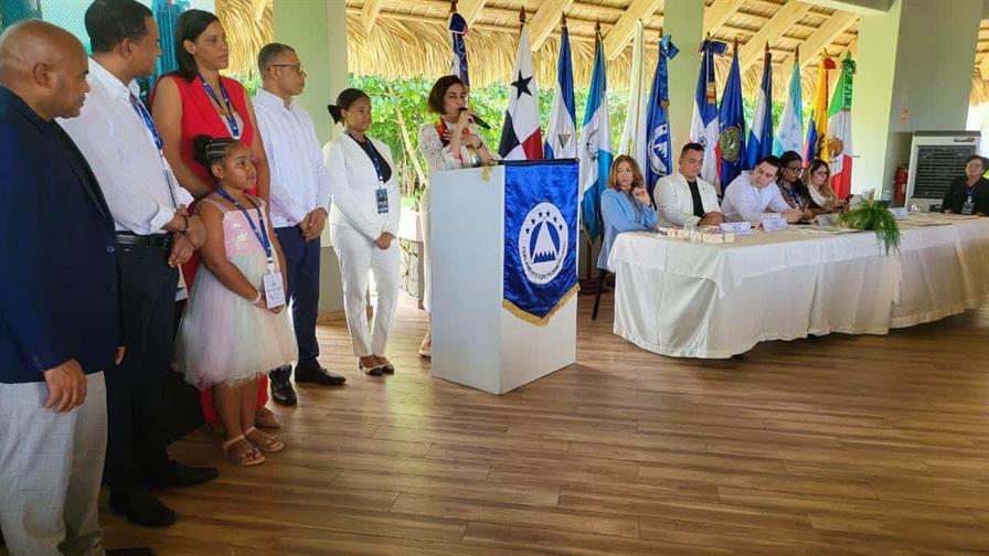 Parlacen celebra foro en Samaná para impulsar el turismo municipal y el empoderamiento femenino