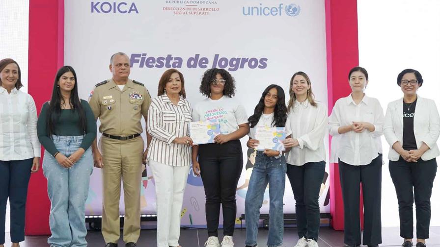 Supérate gradúa a 1,187 niñas y adolescentes en programa de prevención de embarazo y unión temprana Supérate gradúa a 1,187 niñas y adolescentes en programa de prevención de embarazo y unión temprana