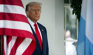 Trump amenaza con acabar con ayudas públicas si el cierre de Gobierno se alarga