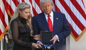 Trump entrega de forma póstuma la Medalla Presidencial de la Libertad a Charlie Kirk