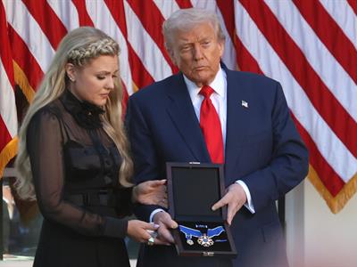 Trump otorga Medalla Presidencial de la Libertad a Charlie Kirk