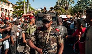 La generación Z celebra el golpe de Estado militar en Madagascar