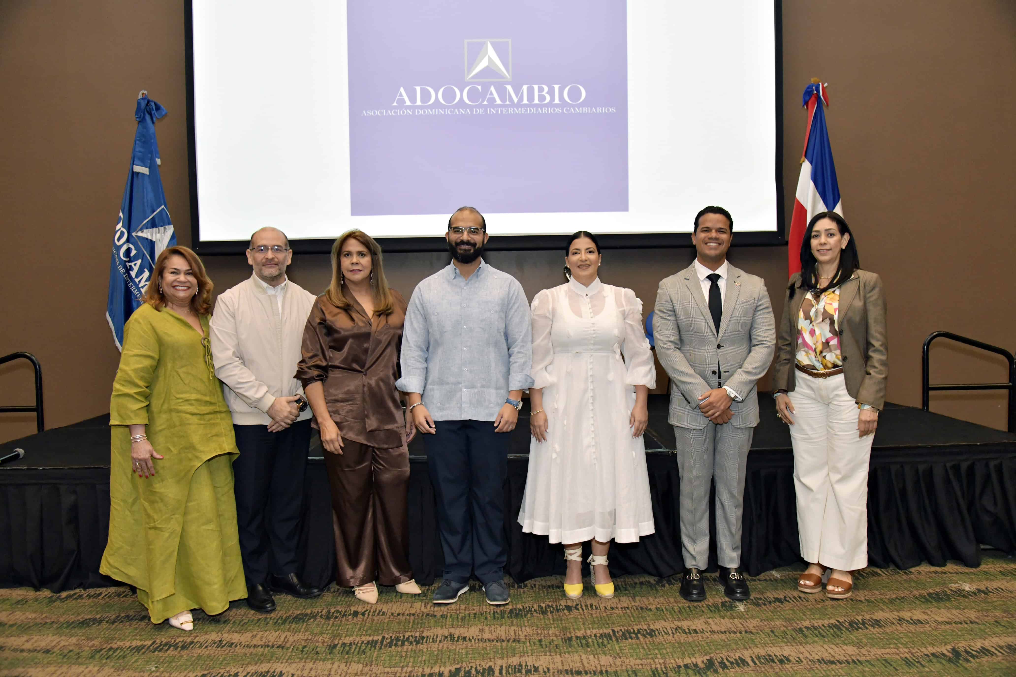 Adocambio y AOCRD realizan la conferencia "Confianza & seguimiento"