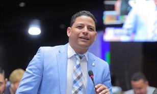 Tras ser dejado sin seguridad, el diputado Luis Báez pedirá interpelar al director de la Policía 