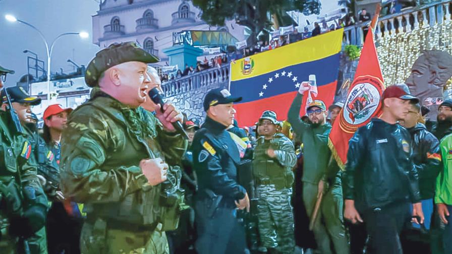 Crece la presión sobre Nicolás Maduro tras la ofensiva encubierta de Estados Unidos Crece la presión sobre Nicolás Maduro tras la ofensiva encubierta de Estados Unidos
