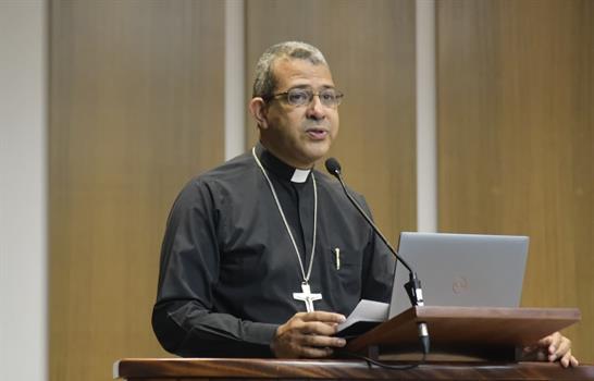 Monseñor insta a construir un modelo económico menos dependiente de la explotación de la naturaleza