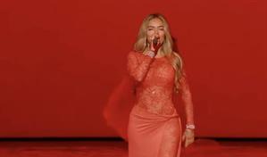 Karol G lleva su Latina foreva al Victoria´s Secret Fashion Show