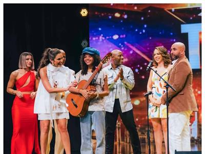 Las lágrimas de Nashla Bogaert en estreno de DGT