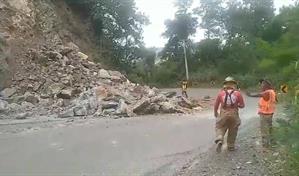 Otro deslizamiento de rocas afecta tramo La Virgen en la carretera La Vega–Jarabacoa