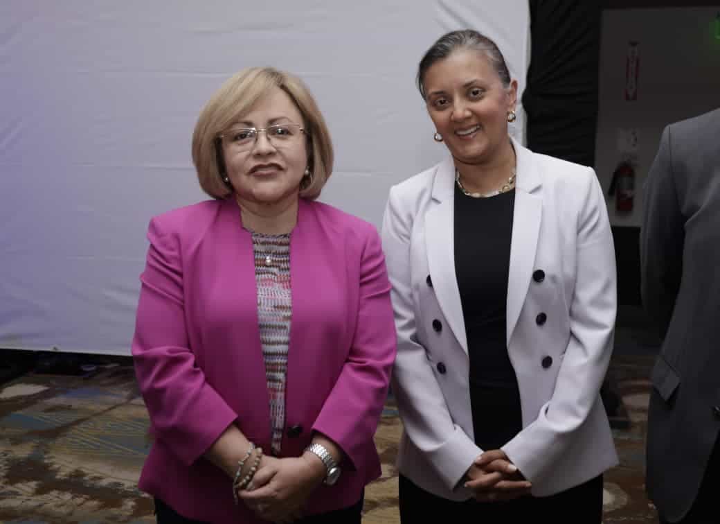 Dania Tolentino y Jacqueline De Lima.