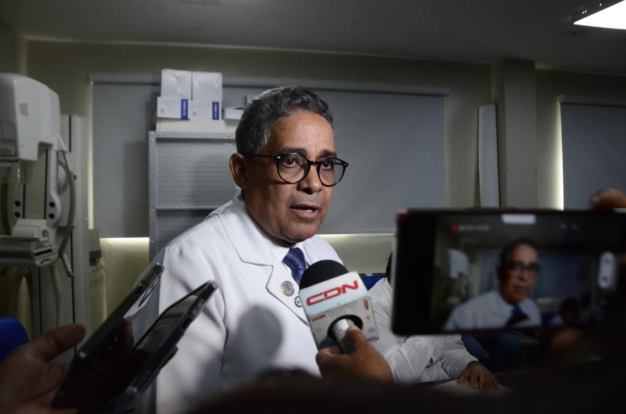 Iván Mateo promete "rescatar" el Instituto Oncológico del Cibao tras una gestión cuestionada