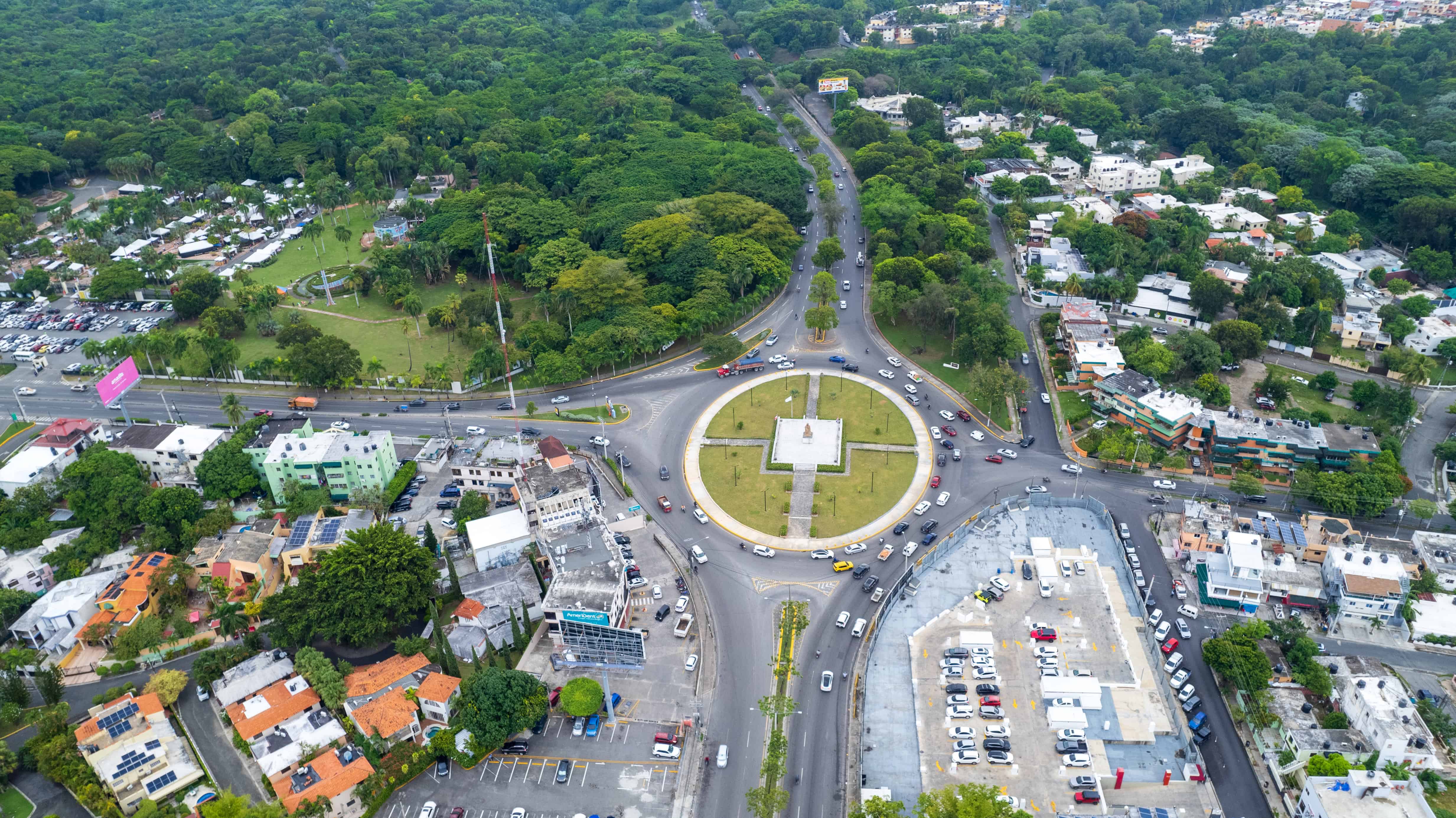 Rotonda de la avenida Los Próceres.