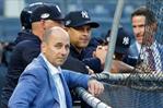 Brian Cashman dice que los Yankees no tienen un presupuesto infinito para contratar peloteros