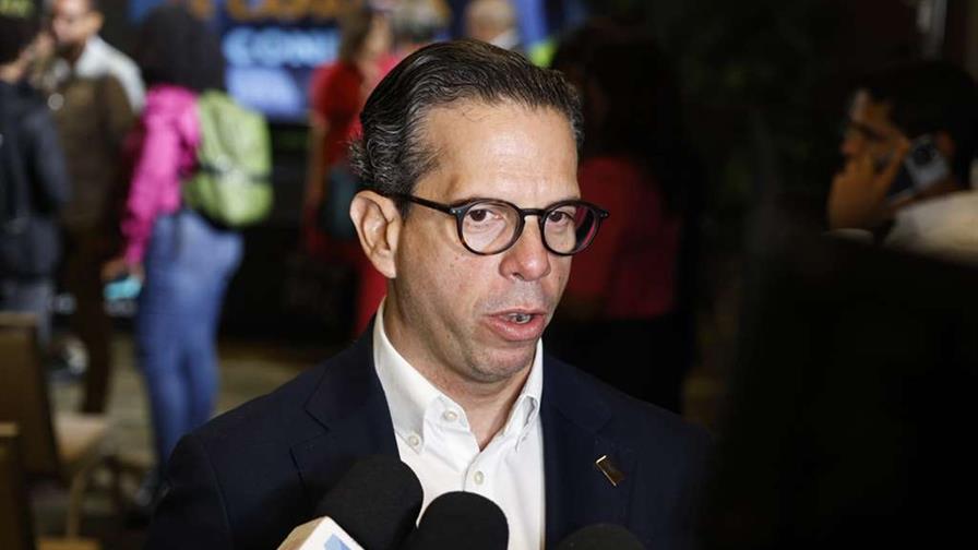 Empresariado considera "cosmética" la reforma laboral aprobada por el Senado Empresariado considera "cosmética" la reforma laboral aprobada por el Senado