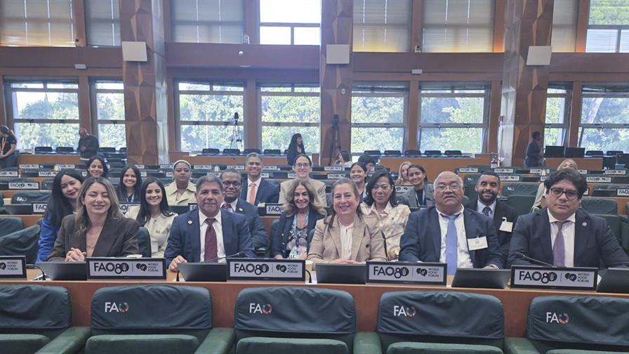 Gloria Reyes destaca impacto de proyecto Casas sombra para la producción agrícola dominicana Gloria Reyes destaca impacto de proyecto Casas sombra para la producción agrícola dominicana