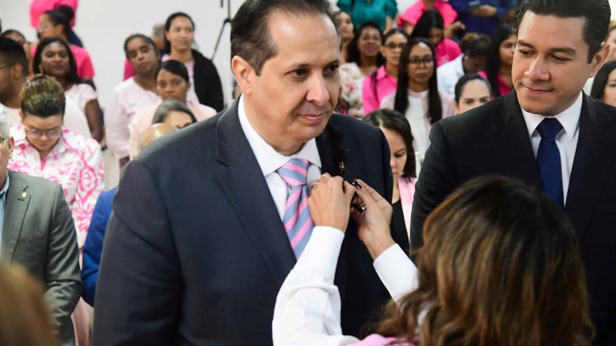 Los chequeos constantes pueden detectar a tiempo el cáncer de mama Los chequeos constantes pueden detectar a tiempo el cáncer de mama