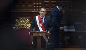 Presidente de Perú pide poderes para luchar contra el crimen tras protestas en Lima