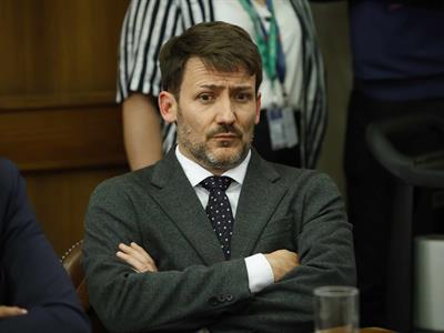 Renuncia ministro de Energía de Boric, Diego Pardow, por escándalos