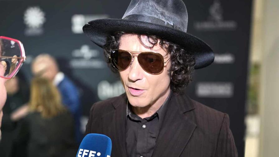 Salón de la Fama de Compositores Latinos reconoce al rockero Enrique Bunbury Salón de la Fama de Compositores Latinos reconoce al rockero Enrique Bunbury