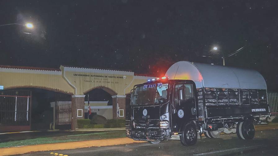 Tiroteo en la UASD deja dos heridos; uno en estado delicado Tiroteo en la UASD deja dos heridos; uno en estado delicado
