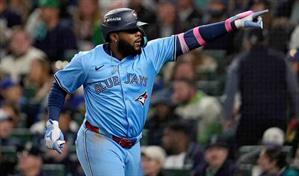 Guerrero Jr. la saca, nuevo récord en playoffs para Toronto que empata la serie de campeonato LA