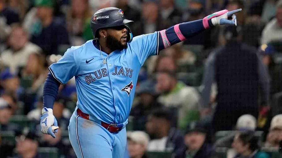 Guerrero Jr. la saca, nuevo récord en playoffs para Toronto que empata la serie de campeonato LA