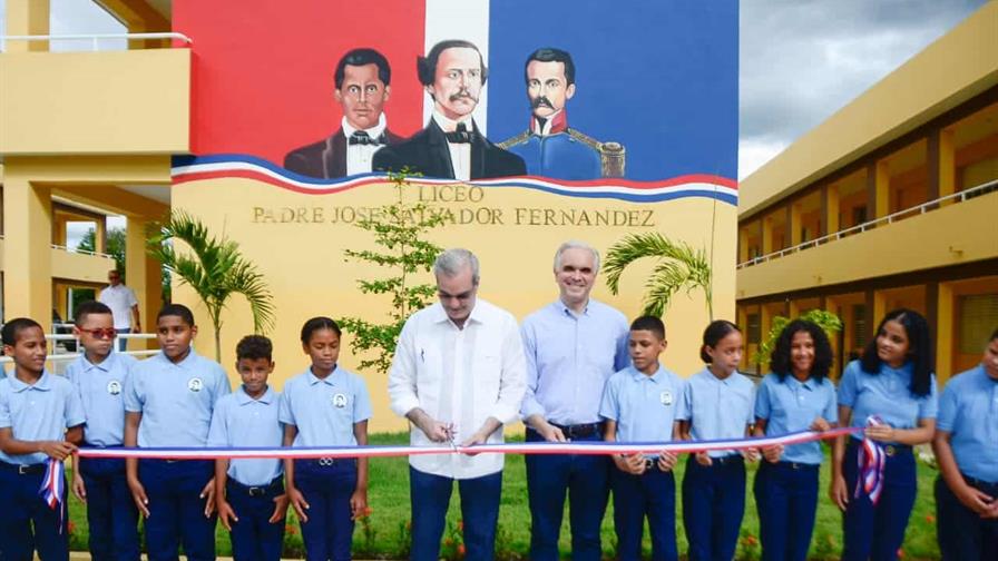 Abinader y el Minerd inaugura centro educativo en Sabana del Puerto tras más de diez años de espera Abinader y el Minerd inaugura centro educativo en Sabana del Puerto tras más de diez años de espera