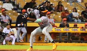 Celesten golpea el pitcheo de las Águilas y los Toros logran primer triunfo