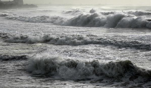 El COE emite restricción para pequeñas embarcaciones en la costa Atlántica por oleaje anormal