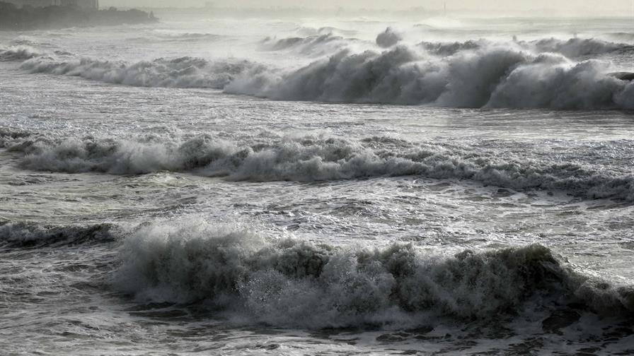 El COE emite restricción para pequeñas embarcaciones en la costa Atlántica por oleaje anormal El COE emite restricción para pequeñas embarcaciones en la costa Atlántica por oleaje anormal
